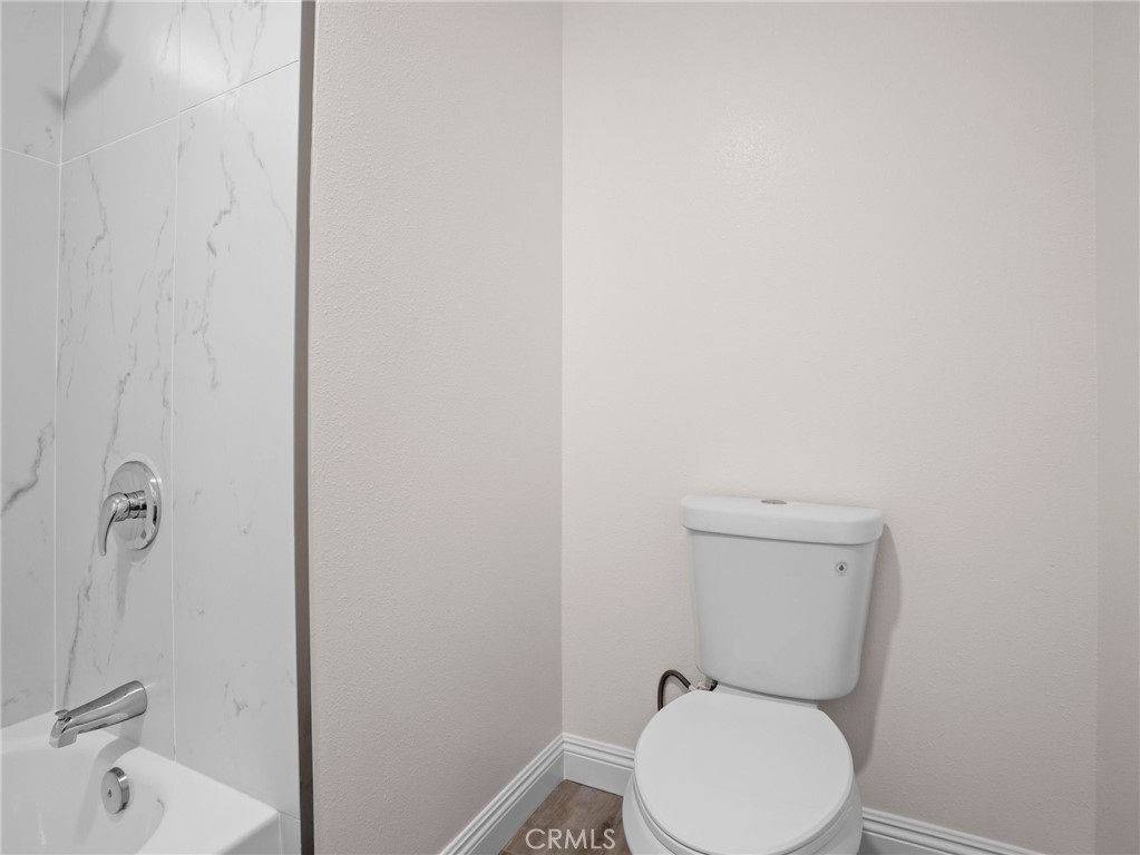 2422 N Forest Property Photo 19