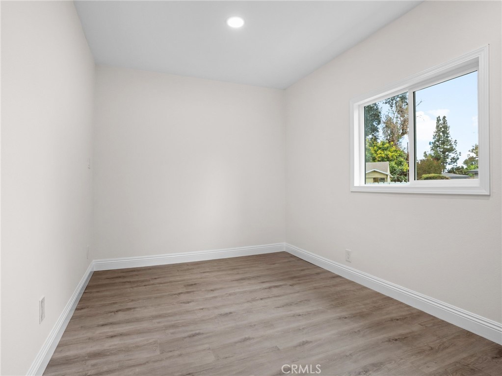 2422 N Forest Property Photo 22