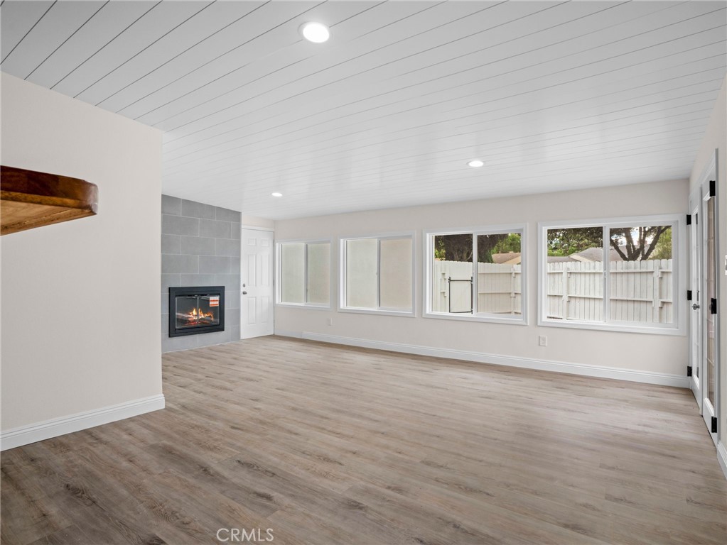 2422 N Forest Property Photo 26