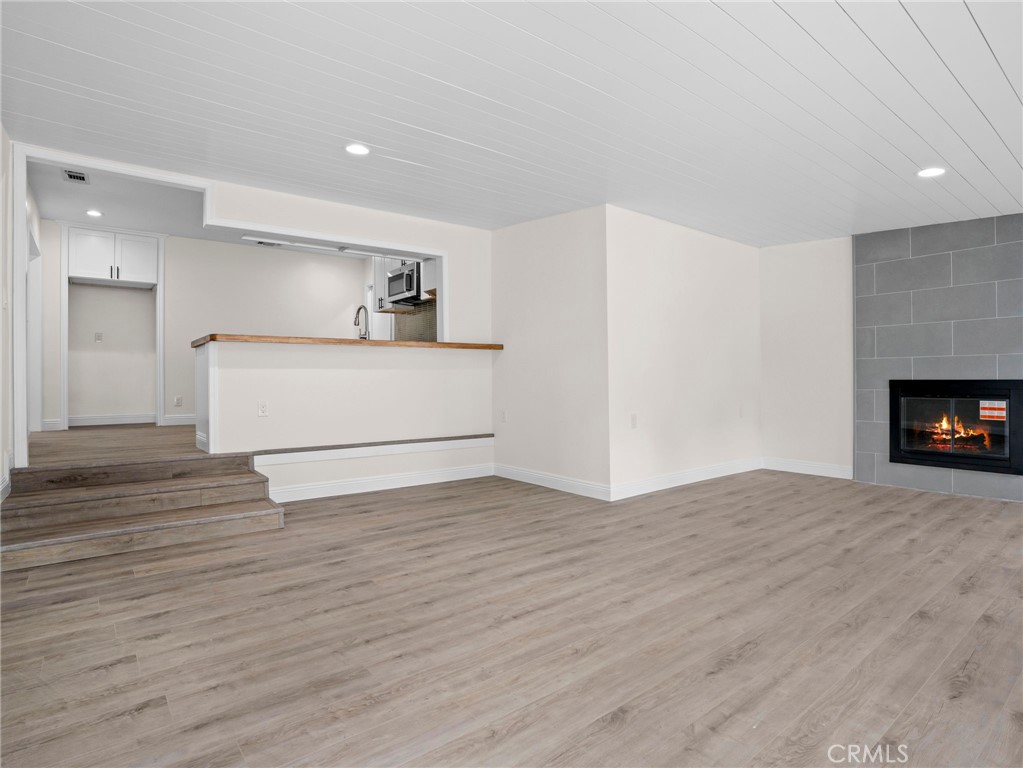 2422 N Forest Property Photo 27