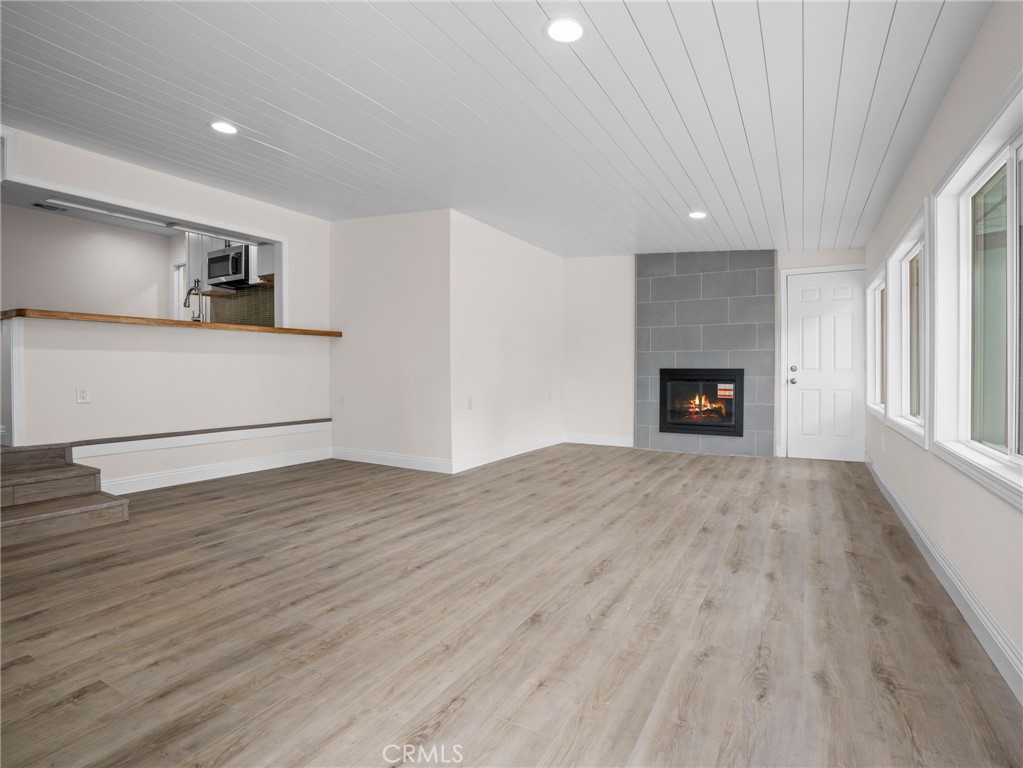 2422 N Forest Property Photo 28