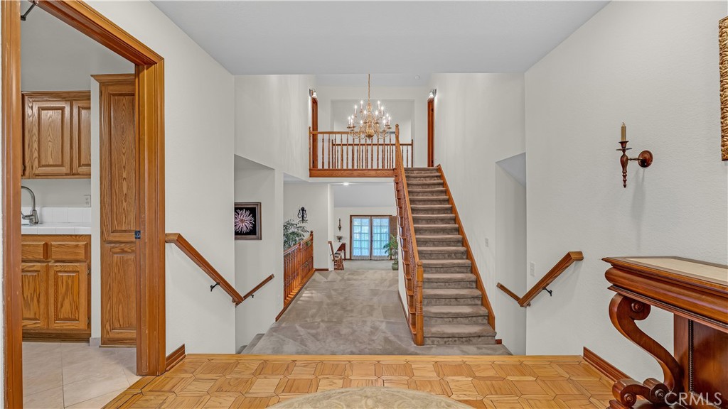 2162 Cumberland Property Photo 2