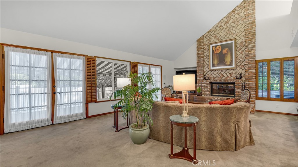 2162 Cumberland Property Photo 11