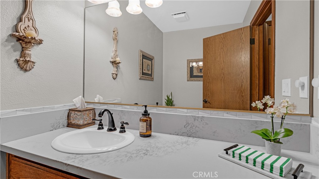 2162 Cumberland Property Photo 14
