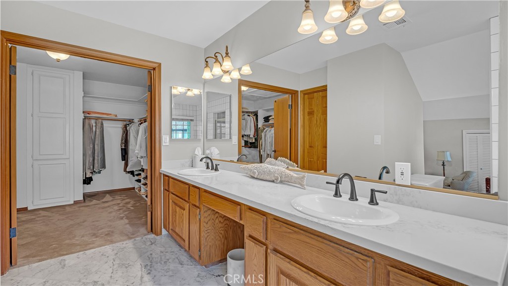 2162 Cumberland Property Photo 21