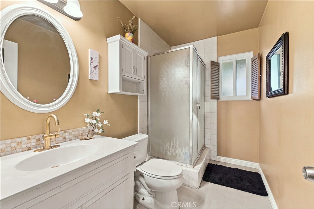 1340 Victoria J Property Photo 10
