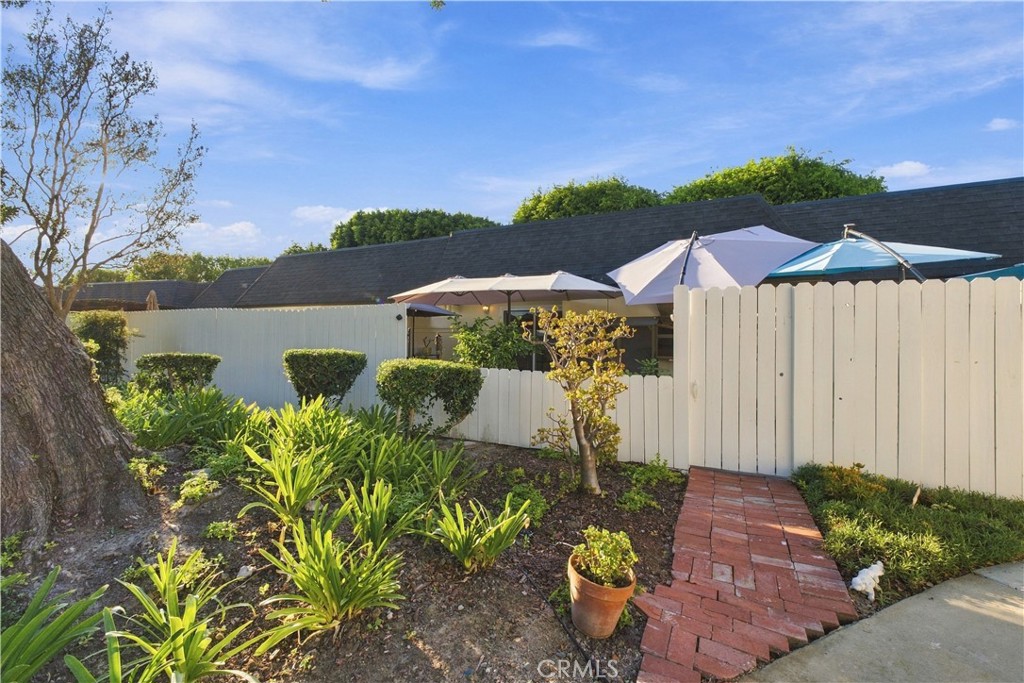 1340 Victoria J Property Photo 16