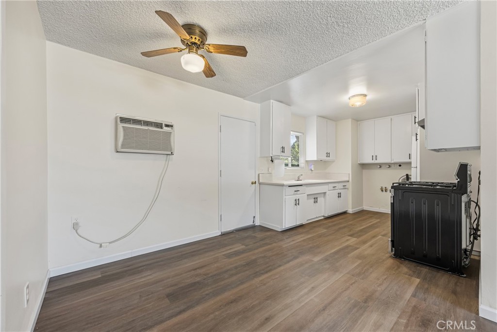 574 N 6th Street Property Photo 19