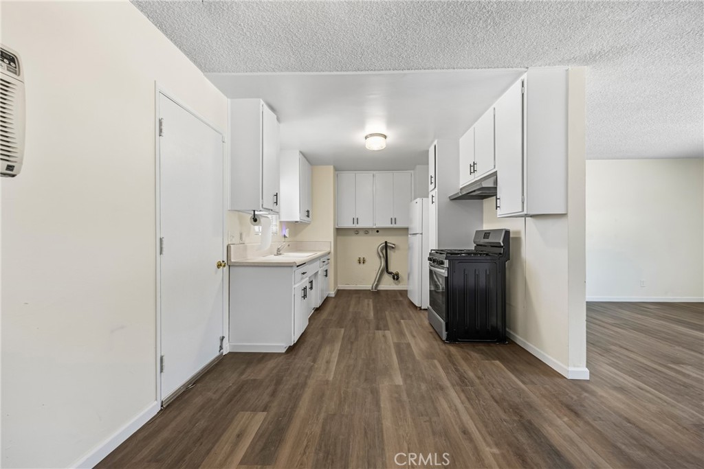 574 N 6th Street Property Photo 20