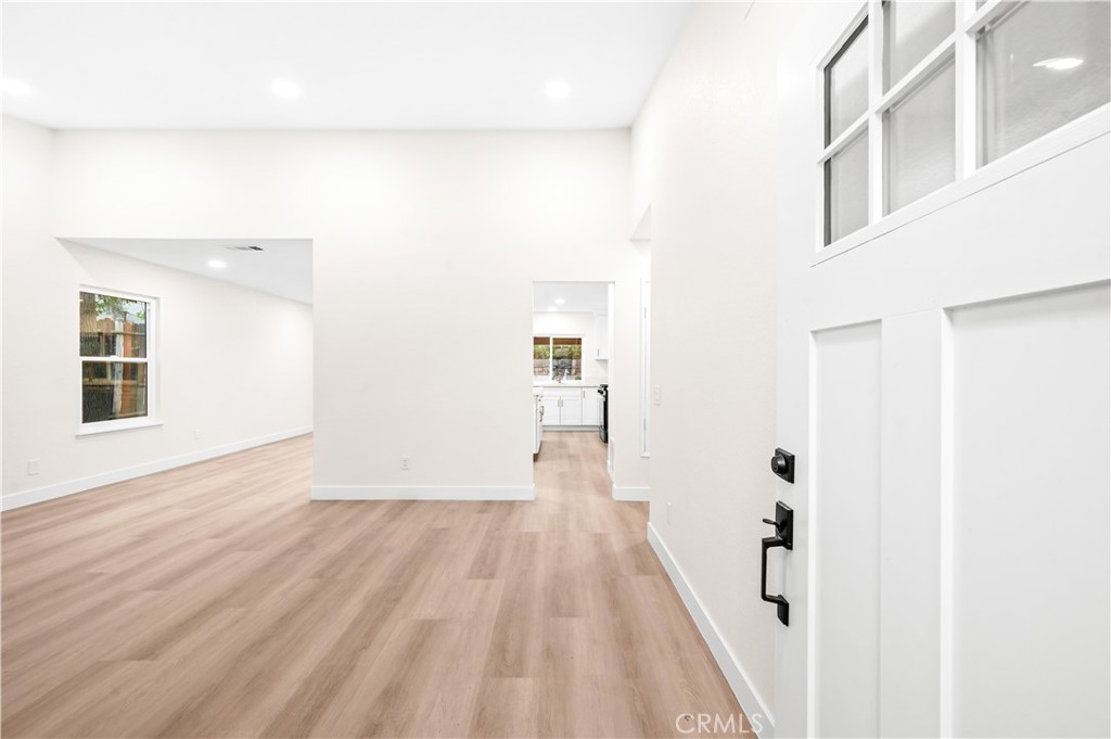 1266 Lorraine Property Photo 4