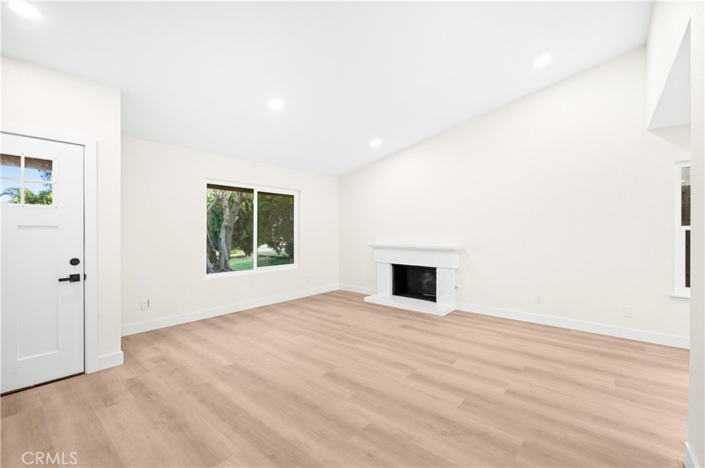 1266 Lorraine Property Photo 6