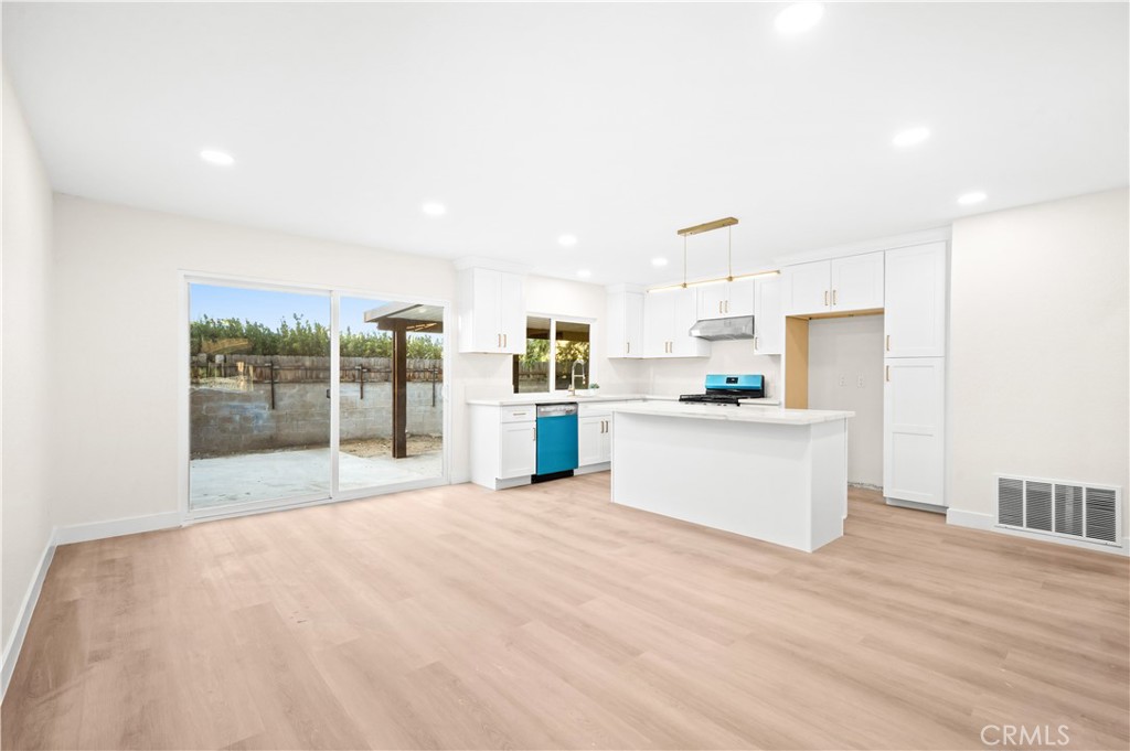 1266 Lorraine Property Photo 10