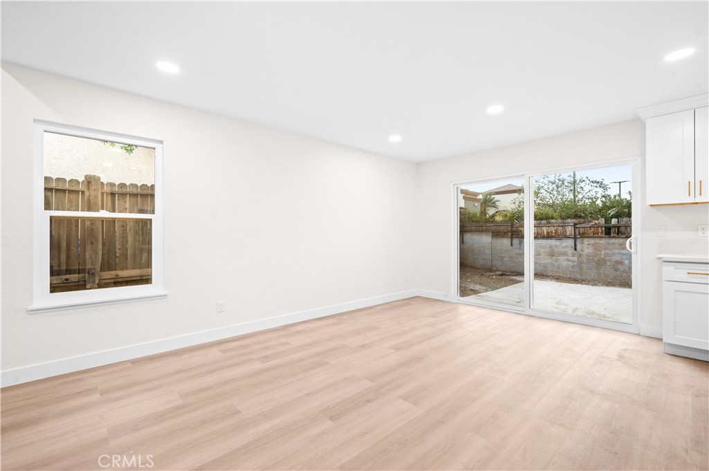 1266 Lorraine Property Photo 18