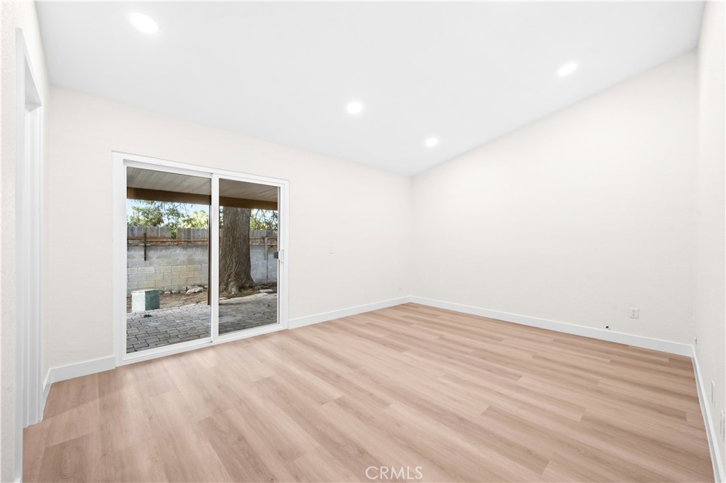 1266 Lorraine Property Photo 22