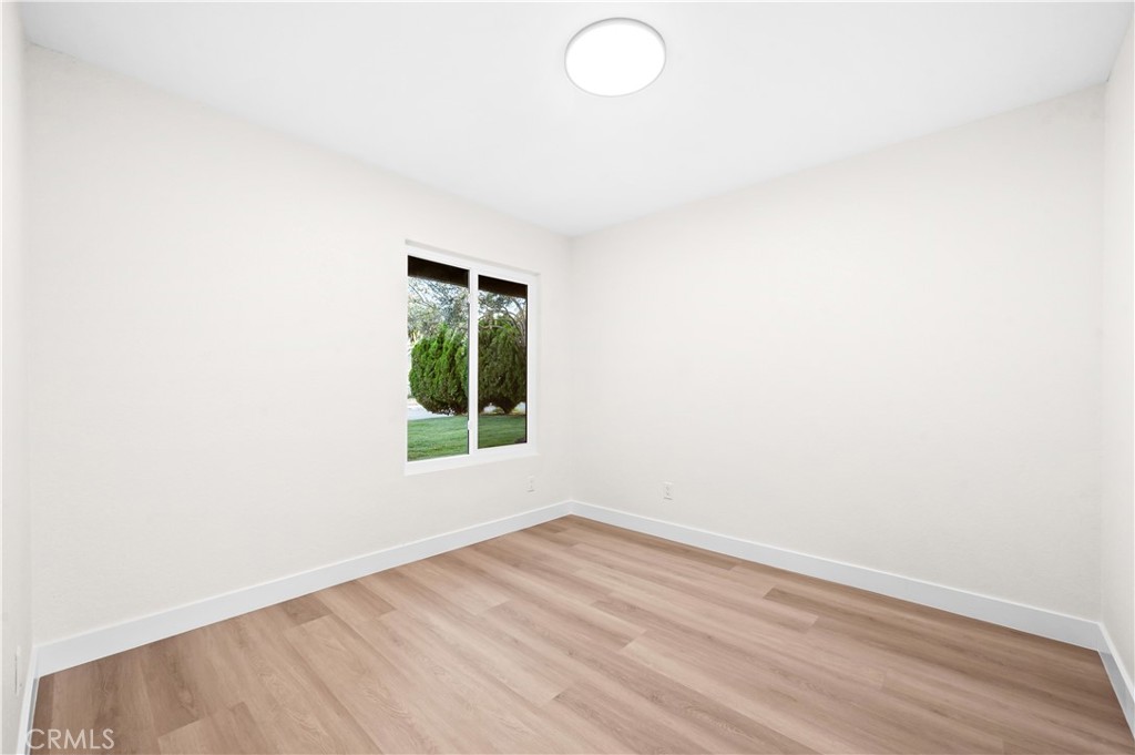 1266 Lorraine Property Photo 31