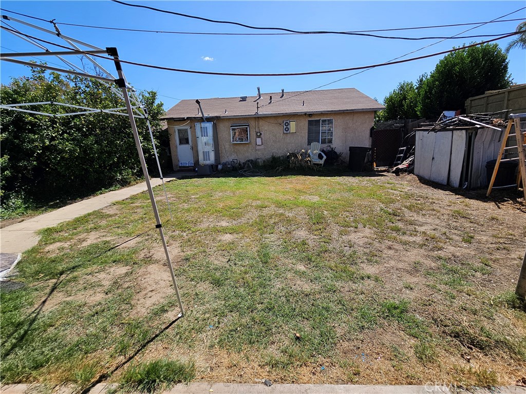 141 E Magnolia Property Photo 6