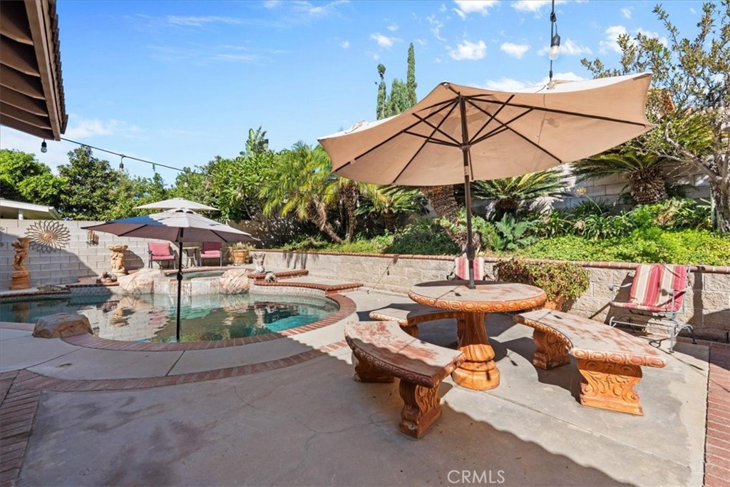 15590 Eastwind Property Photo 37