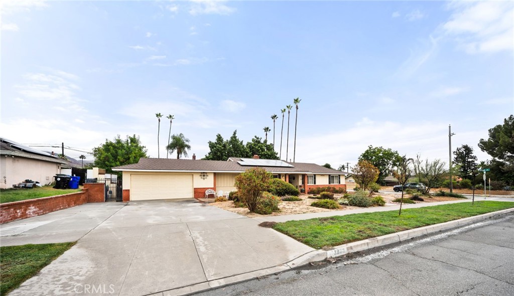 3883 Valencia Avenue Property Photo 6