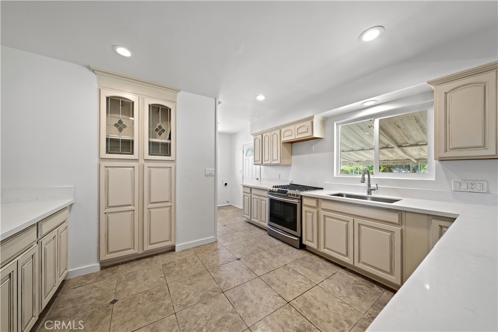 525 S Gretta Avenue Property Photo 14