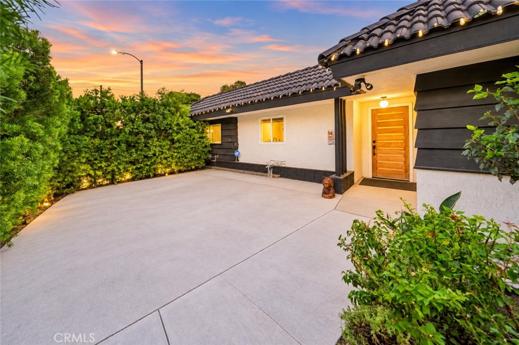 398 Montechico Property Photo 8