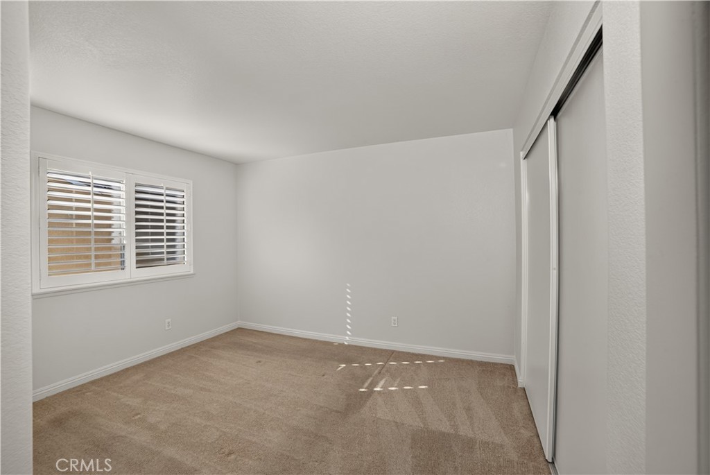 580 E Hazeltine Property Photo 38