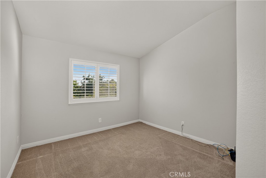 580 E Hazeltine Property Photo 39