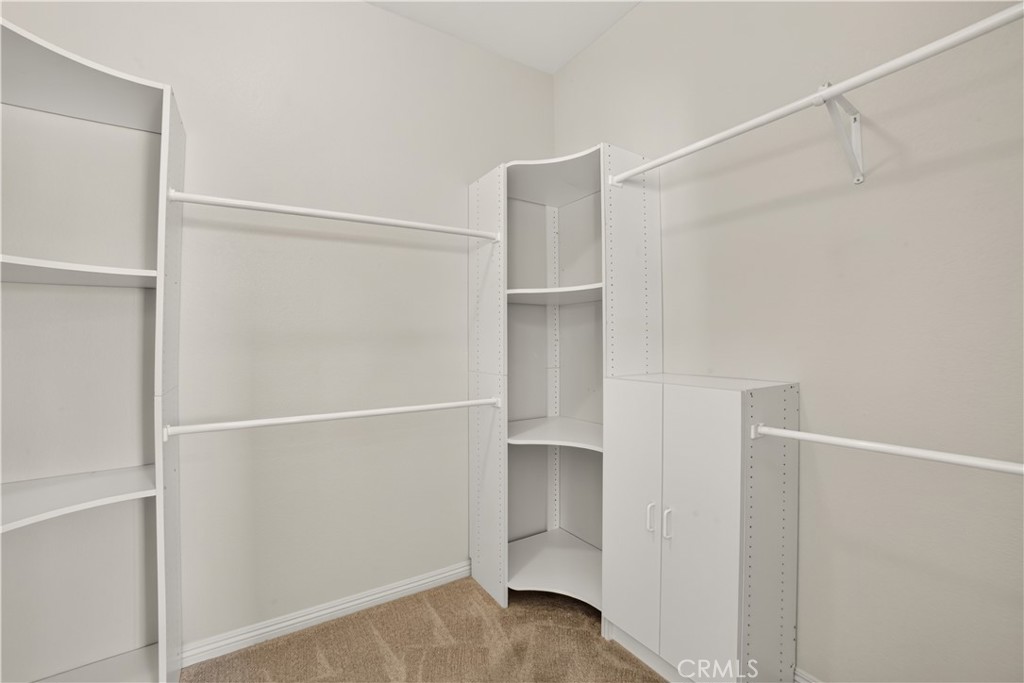 580 E Hazeltine Property Photo 48