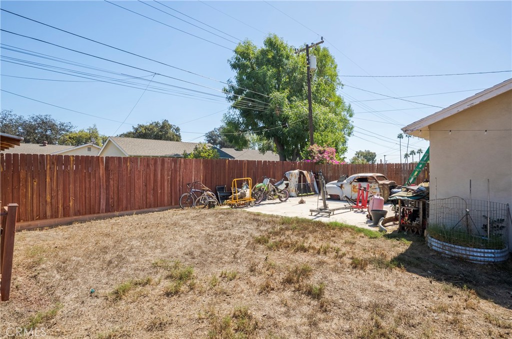 630 Carleton Property Photo 27