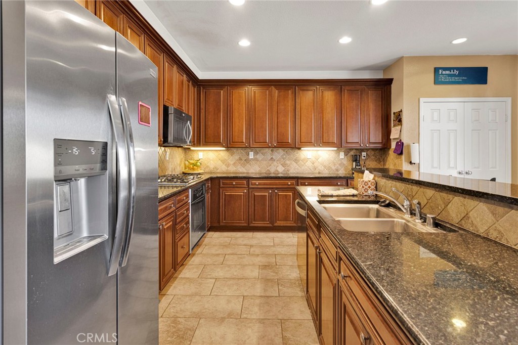 9274 Begonia Avenue Property Photo 15
