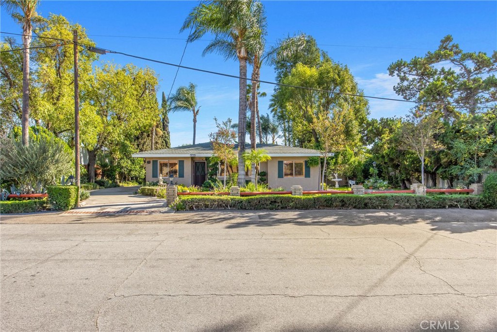 14719 Boyle Property Photo 3