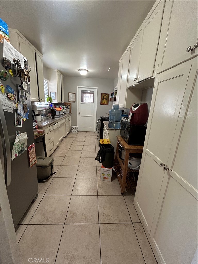 1640 Raylene Property Photo 2