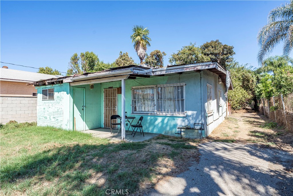 12439 Dahlia Avenue Property Photo 3