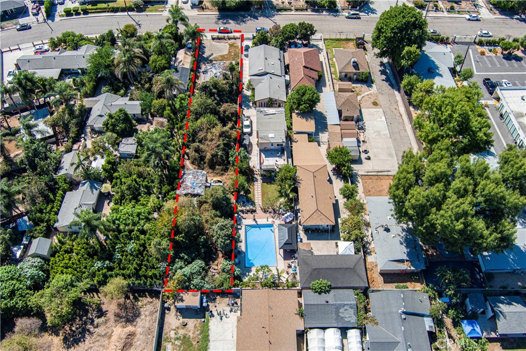 12439 Dahlia Avenue Property Photo 10