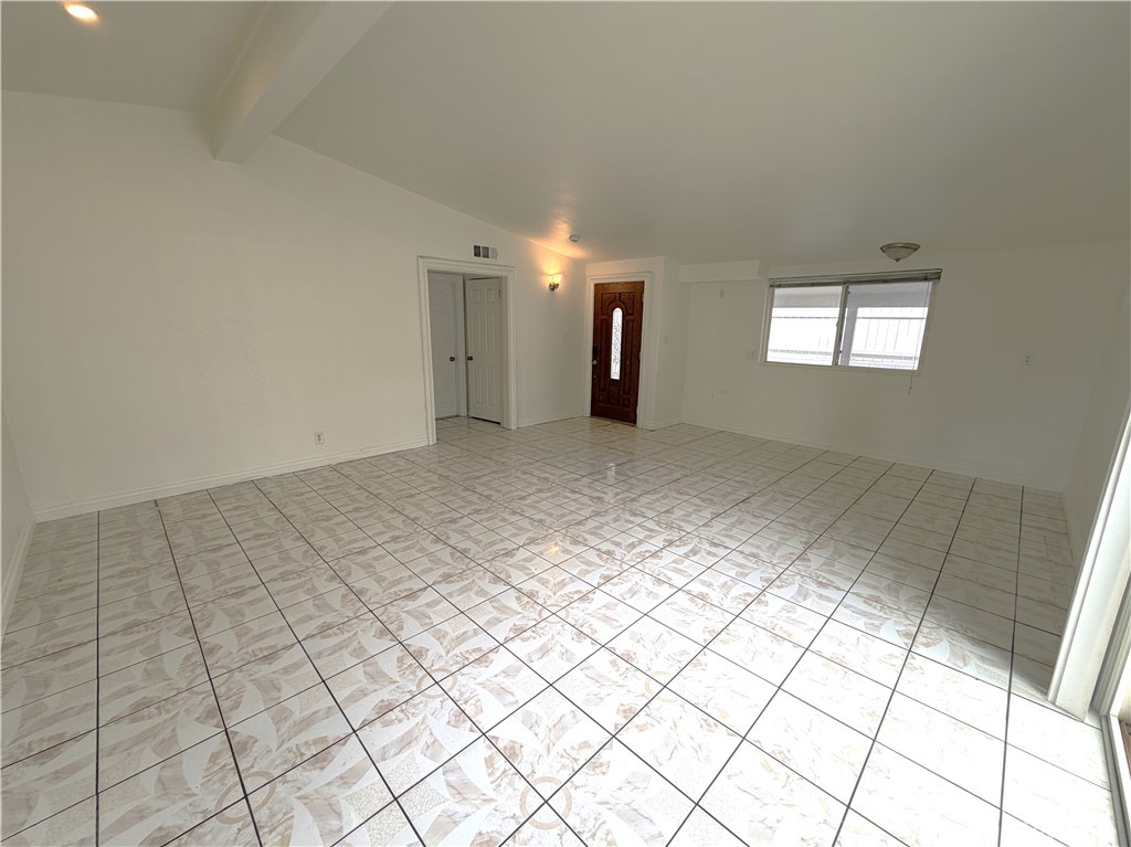 13658 Garrick Avenue Property Photo 5