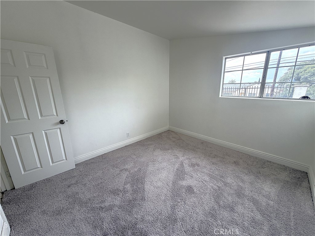 13658 Garrick Avenue Property Photo 9