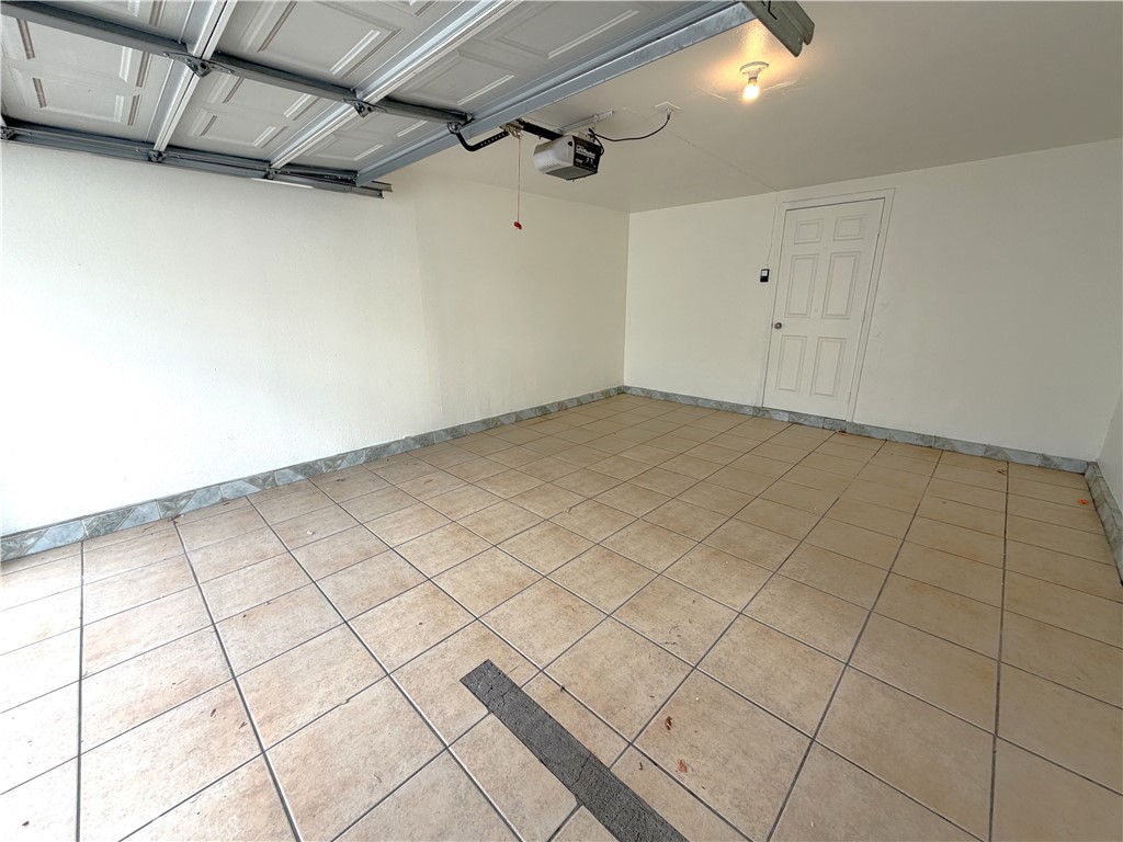 13658 Garrick Avenue Property Photo 20