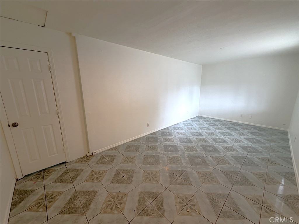 13658 Garrick Avenue Property Photo 21