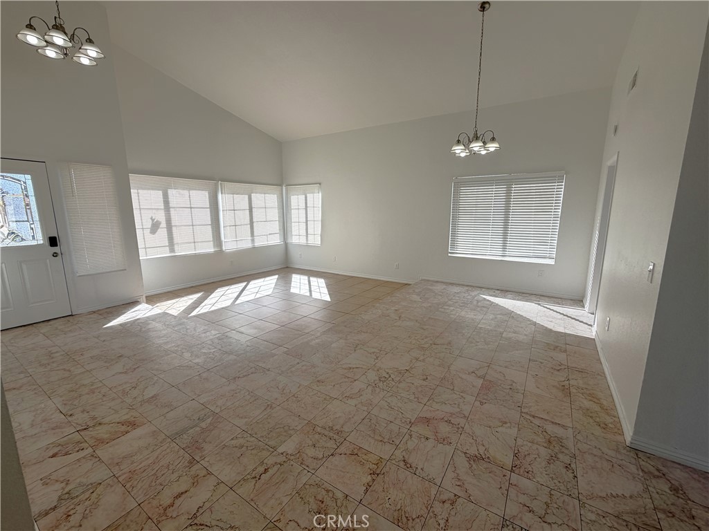 13867 Calada Drive Property Photo 5