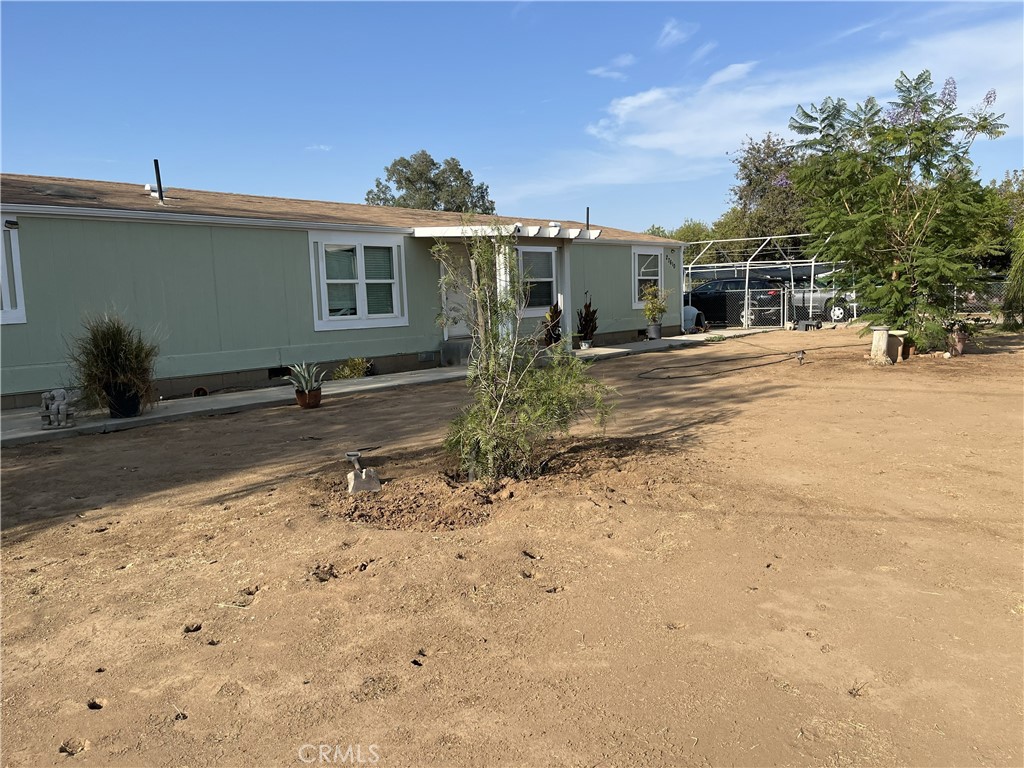 27610 Airstream Property Photo 5