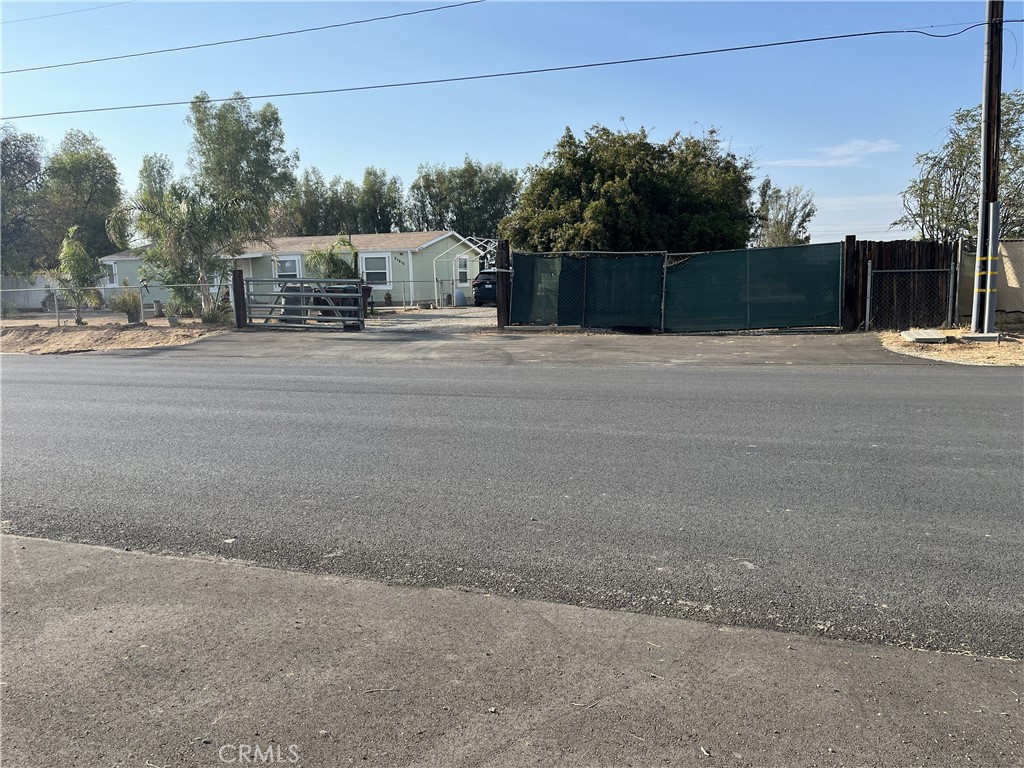 27610 Airstream Property Photo 6
