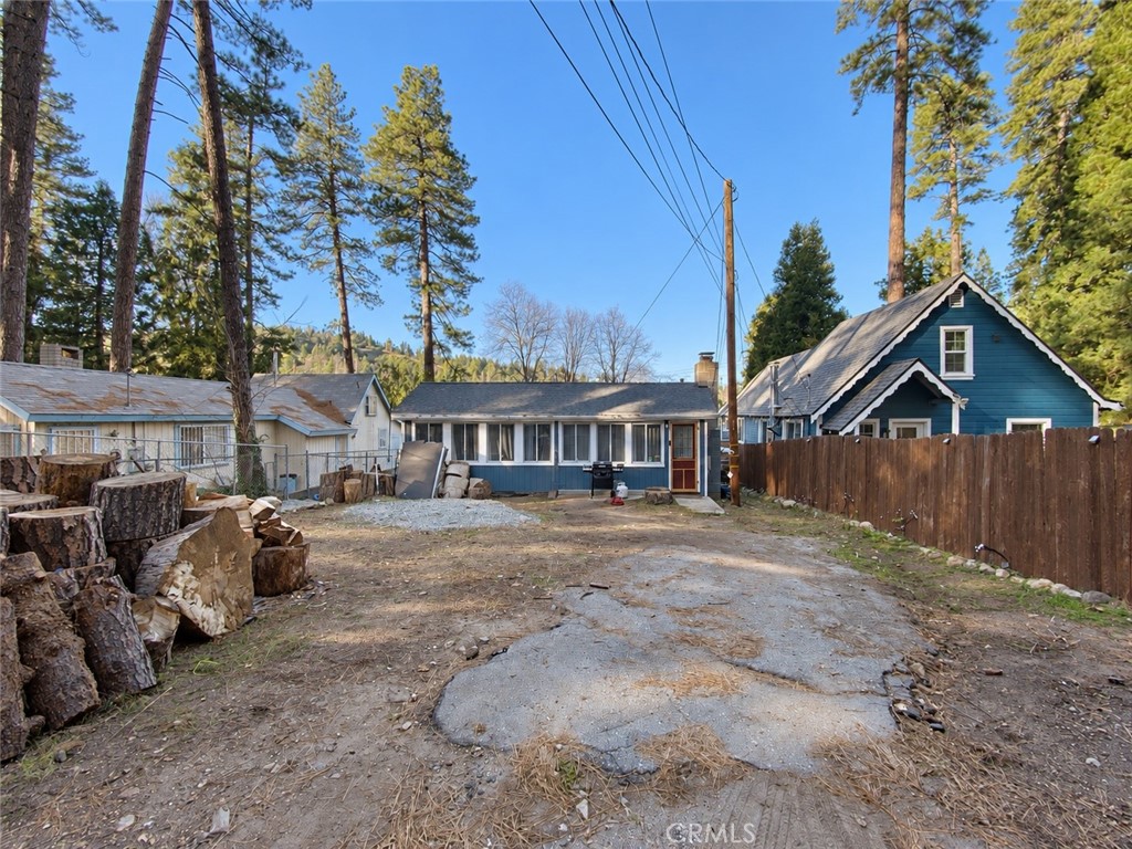 22894 Waters Drive Property Photo 1