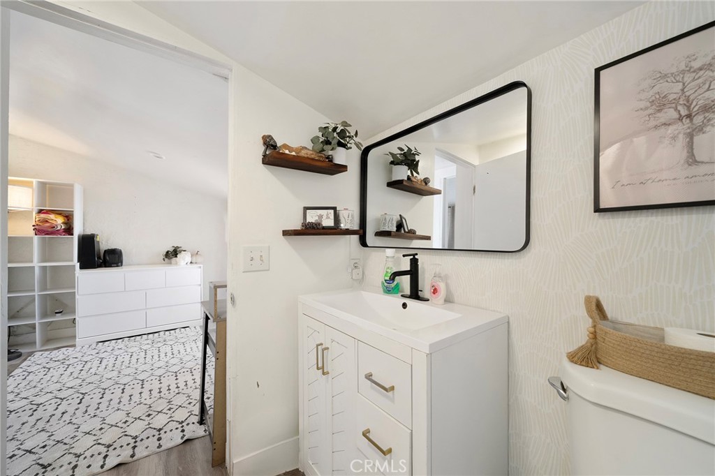 22894 Waters Drive Property Photo 14