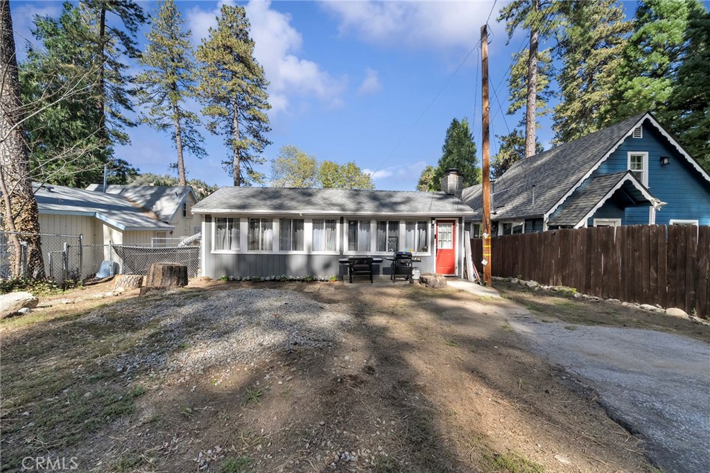 22894 Waters Drive Property Photo 17