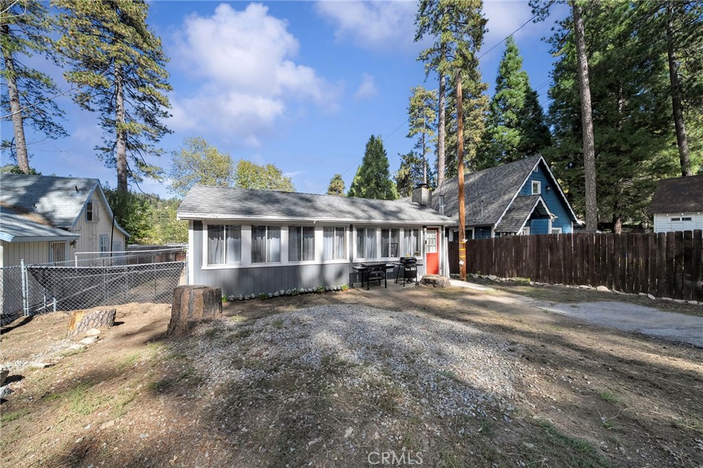 22894 Waters Drive Property Photo 18