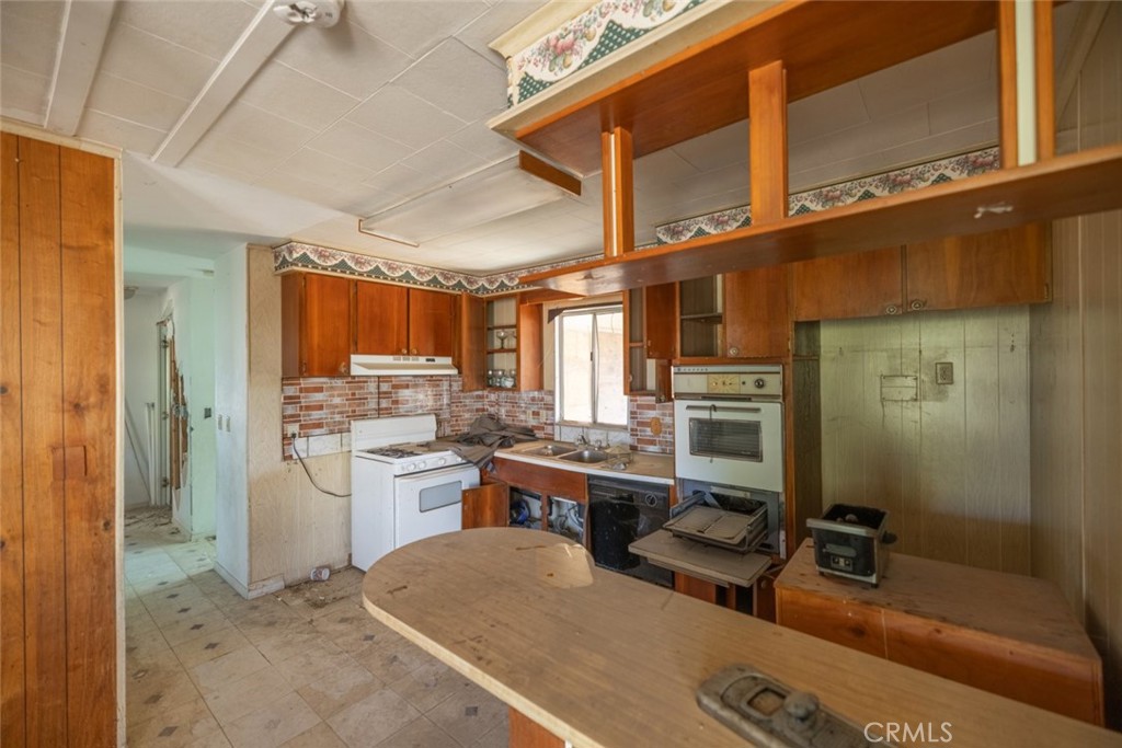 32270 Corydon Road Property Photo 11