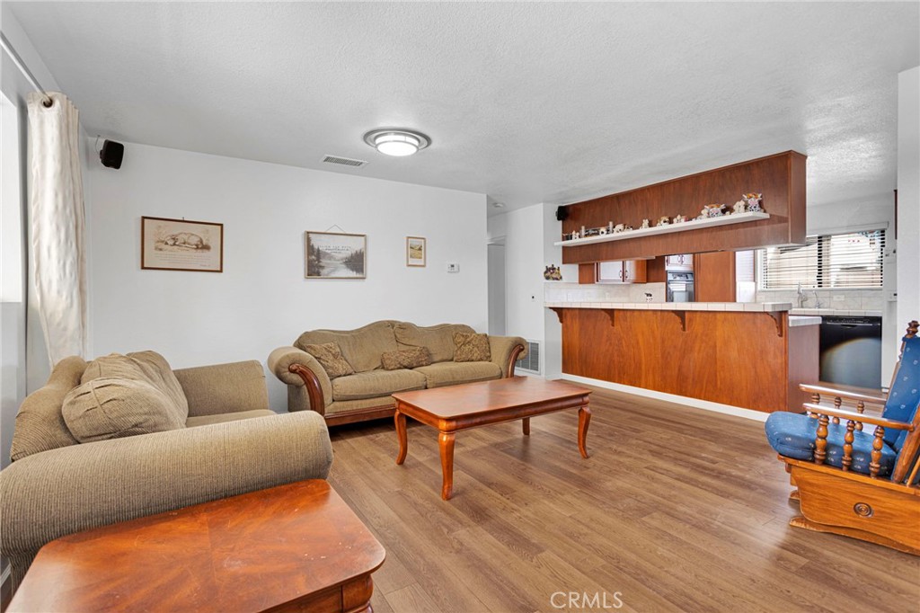 14575 Tonikan Road Property Photo 6