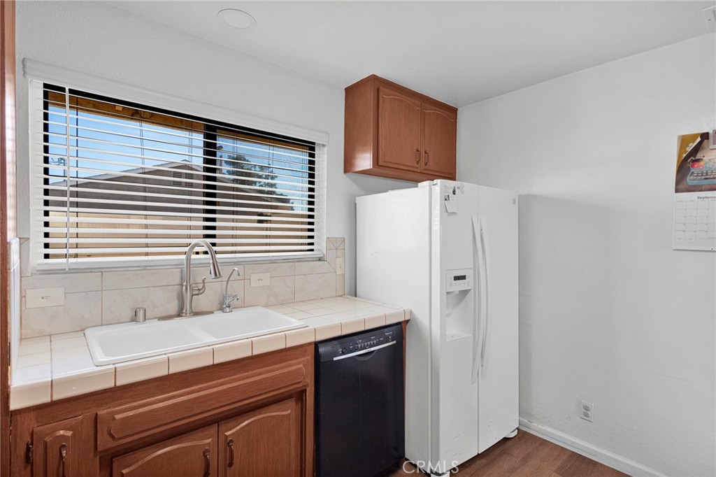 14575 Tonikan Road Property Photo 12