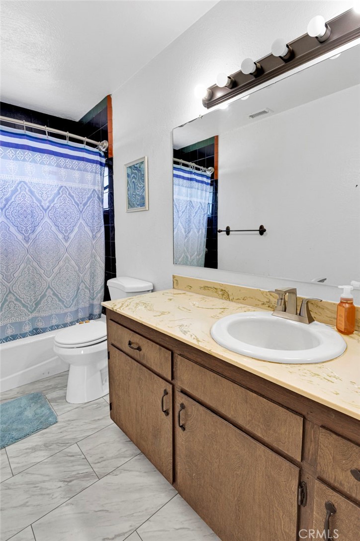14575 Tonikan Road Property Photo 13