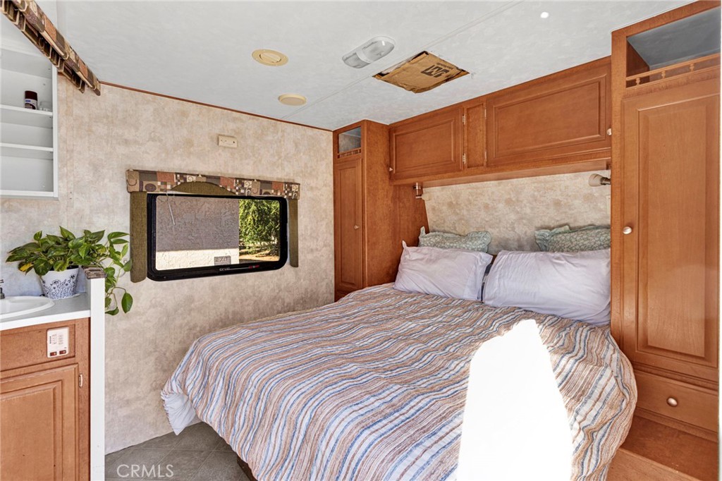 14575 Tonikan Road Property Photo 29