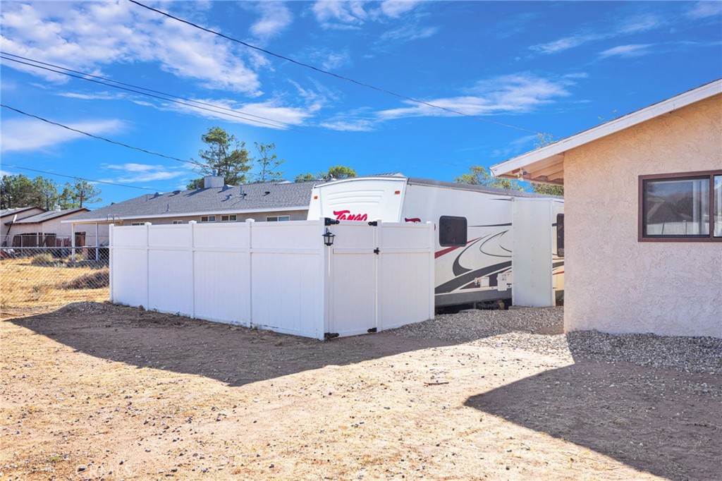 14575 Tonikan Road Property Photo 36